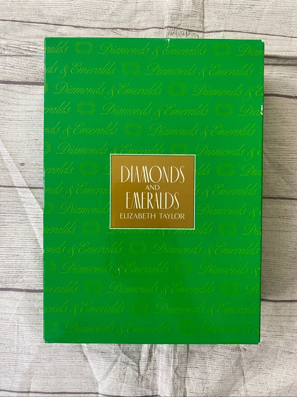 Elizabeth Taylor Emeralds & Diamonds 3.3 fl oz perfume & lotion set brand new